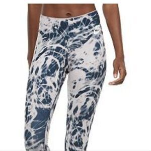 Nike Women's Tie Dye Cropped Casual Leggings Nike M